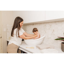 Load image into Gallery viewer, Bubble Cuddle Bath with Bath Seat