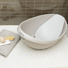 Load image into Gallery viewer, Bubble Cuddle Bath with Bath Seat