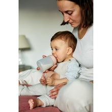 Load image into Gallery viewer, Suavinex Zero Zero Anti Colic Bottle 180ml - Adaptable Flow 0M+
